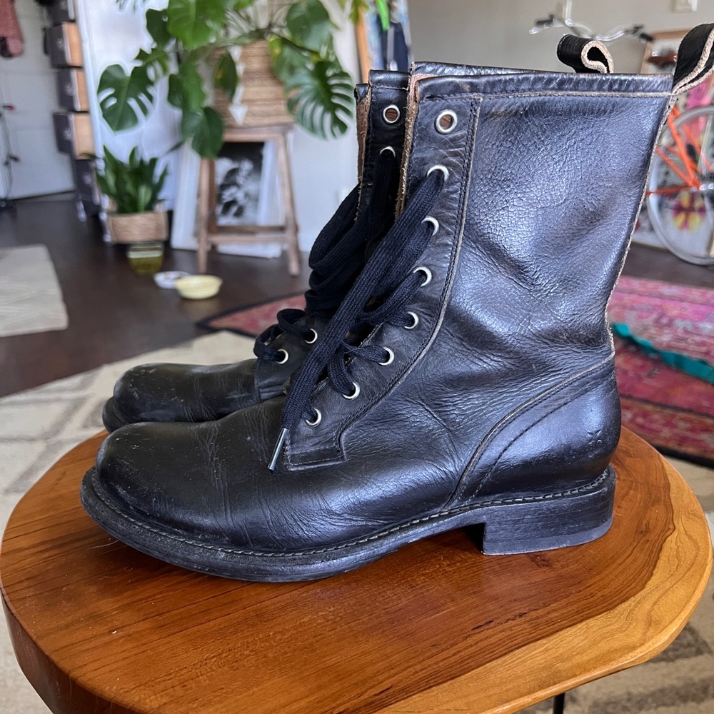 FRYE Leather Veronica Combat lace up boots